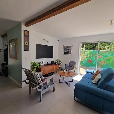 Villa Les Zebres- Wifi-jacuzzi-velos-ecran Plat- Parentales- Baignoire
