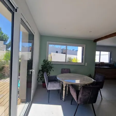 Les Zebres- Wifi-jacuzzi-velos-ecran Plat- Parentales- Baignoire La Rochelle (Charente-Maritime)