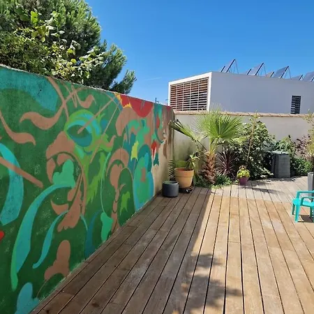 Villa Les Zebres- Wifi-jacuzzi-velos-ecran Plat- Parentales- Baignoire *